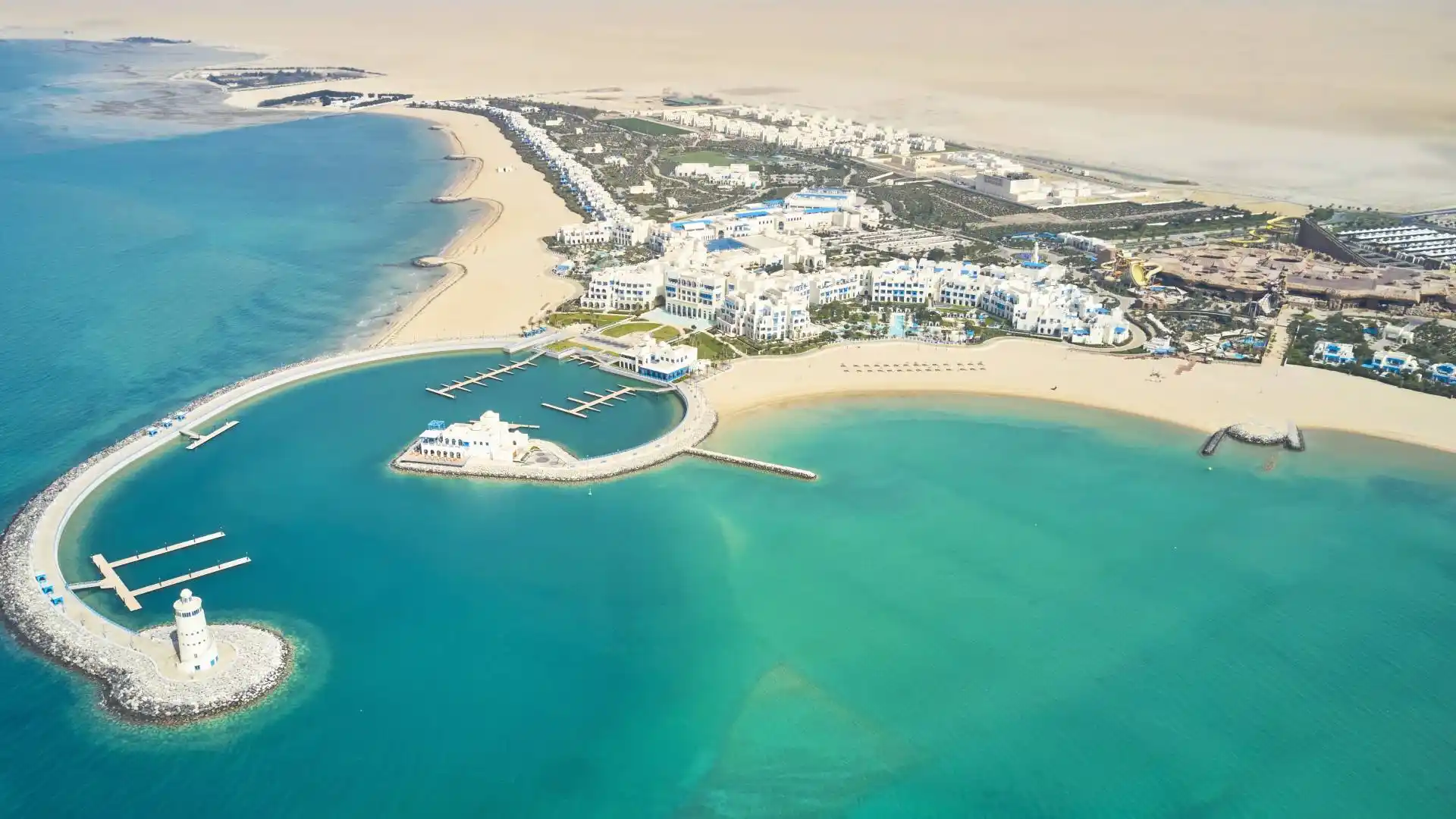 Hilton Salwa Beach Resort & Villas4