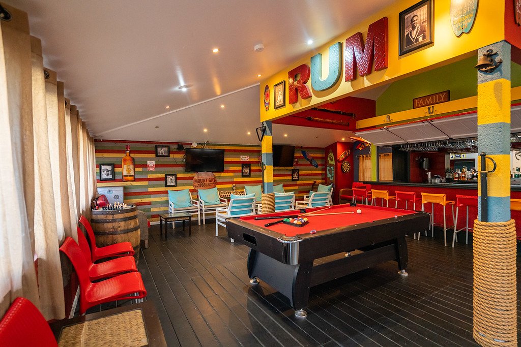 Club Barbados 5