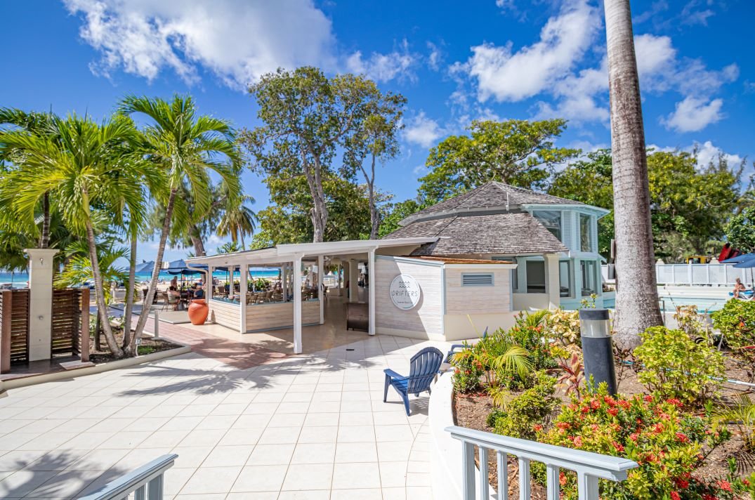 Savanna Beach club 4