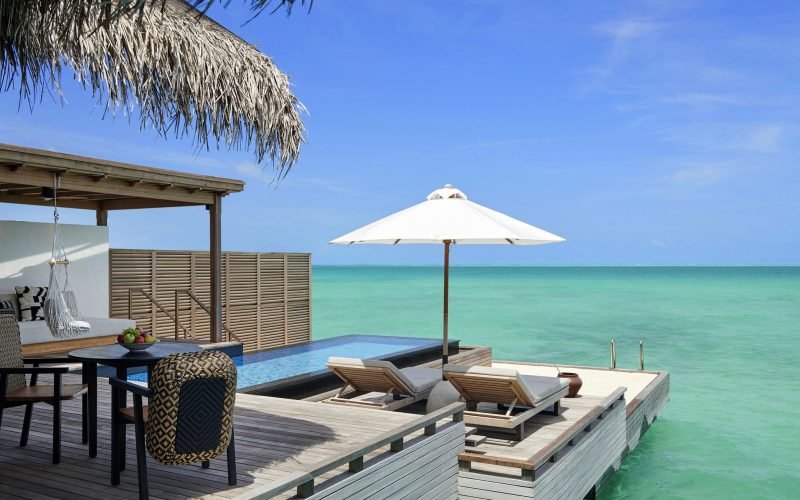 FAIRMONT-MALDIVES_GRAND-WATER-SUNSET-VILLA_OUTDOOR-DECK