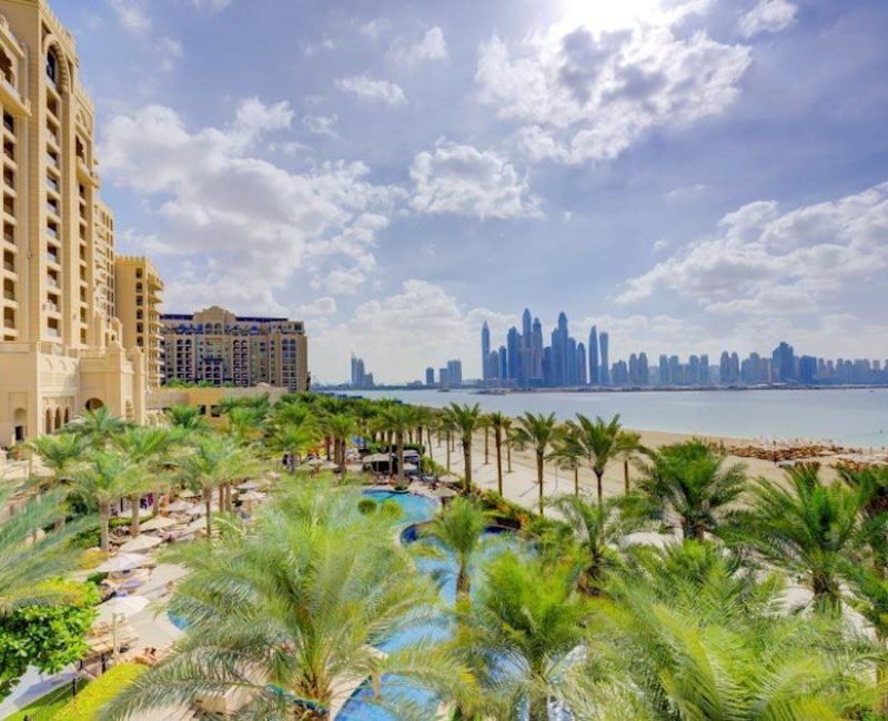 FAIRMONT-THE-PALM-2