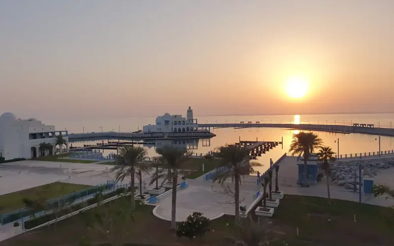 Hilton Salwa Beach Resort & Villas2