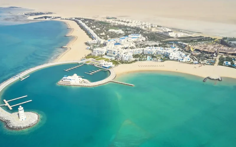 Hilton Salwa Beach Resort & Villas4