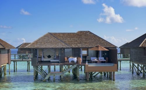 lily-beach-deluxe-water-villa-2