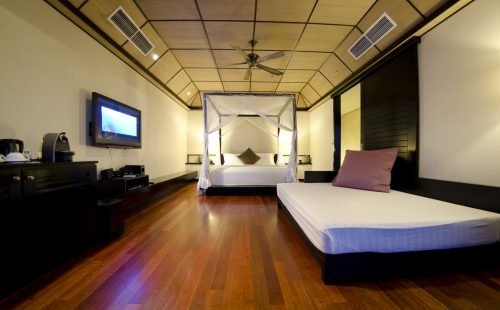 lily-beach-deluxe-water-villa-3